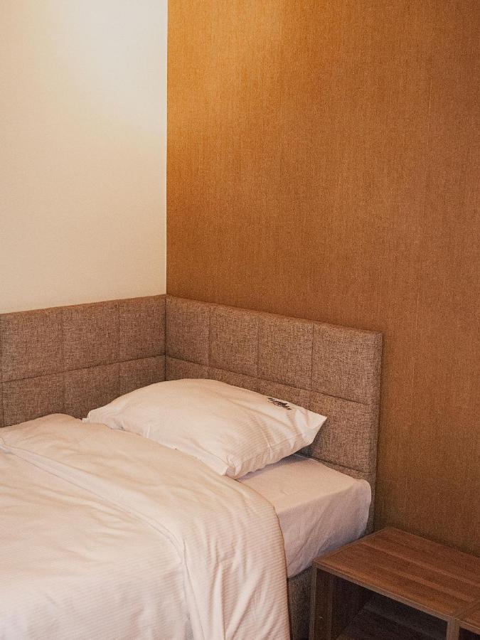 Redwood Hostel ルブリン エクステリア 写真
